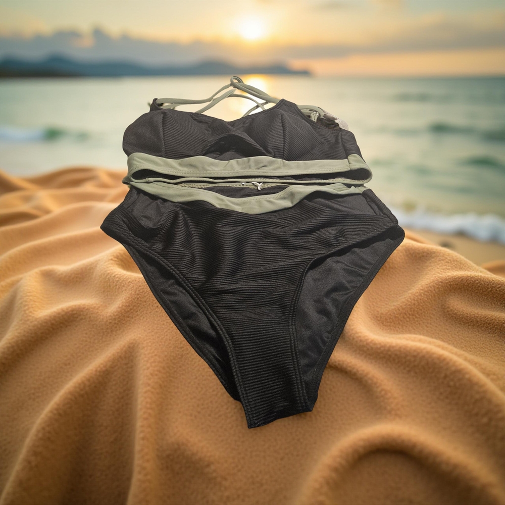 NWOT Size Medium Cupshe Black and Green Bikini Set Swimwear